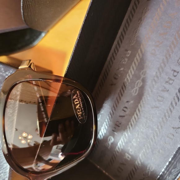 Prada Brown Tortoise Havana Sunglasses☀️⛅❄️ - Picture 9 of 12